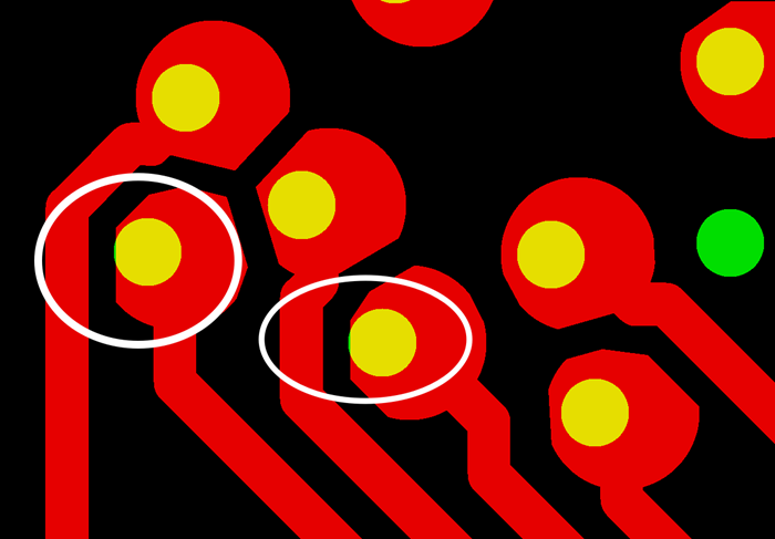 PCB生產(chǎn)會(huì)產(chǎn)生同一方向性的小小量偏移，焊盤被削的方向無(wú)規(guī)則，最惡劣的情況還會(huì)出現(xiàn)個(gè)別孔破焊環(huán)